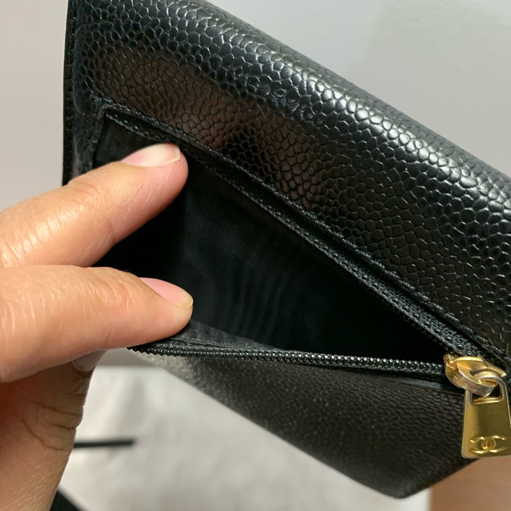 Authentic Chanel Caviar Compact Wallet - Picture 4 of 14